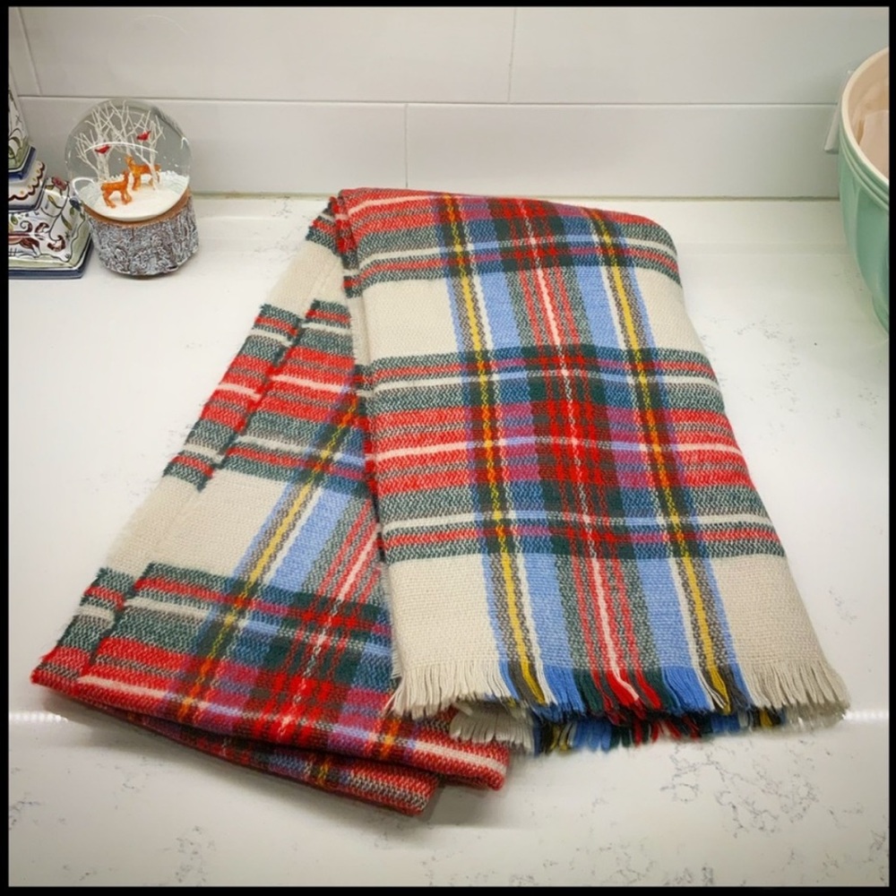 ZARA Oversized Blanket Scarf - Picture 2 of 5
